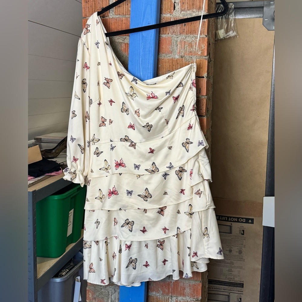 NWT Ellison Butterfly One Shoulder Dress